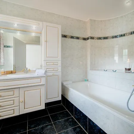 Bacchus Appartement *